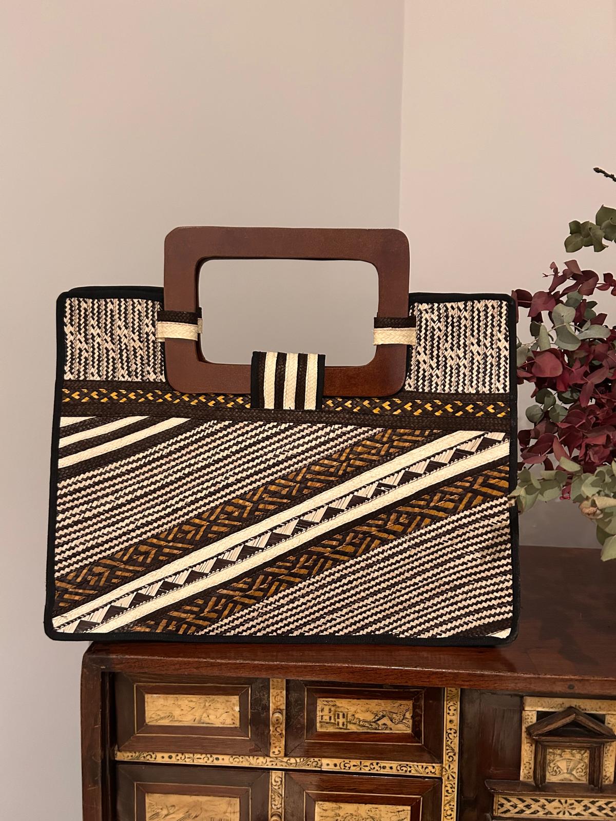 Bolso "Guatapé" asa rectangular 04