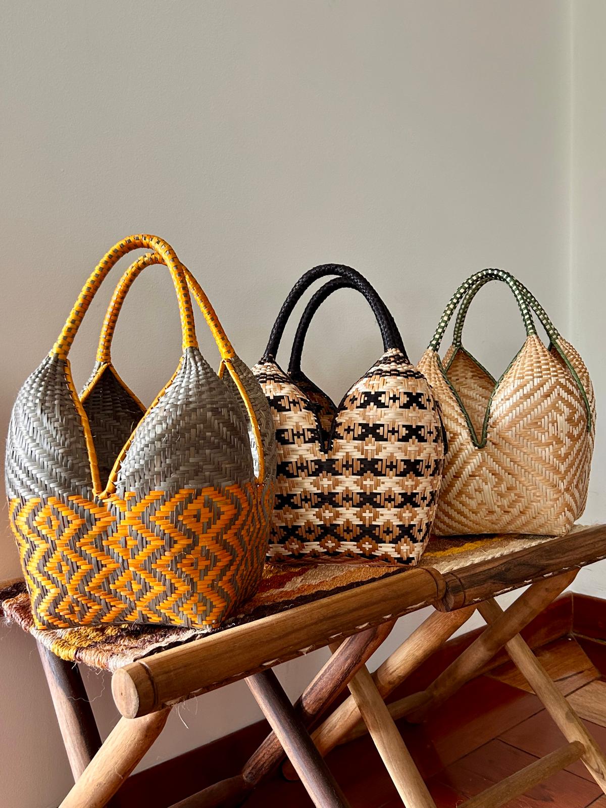 Bolso "Bruna" natural y asa verdosa