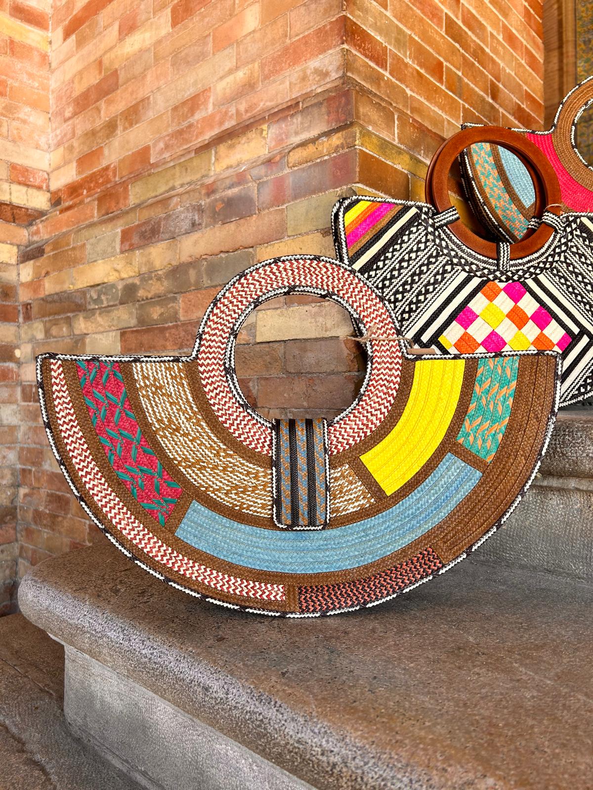 Bolso "Guatapé" turquoise con asa tejida