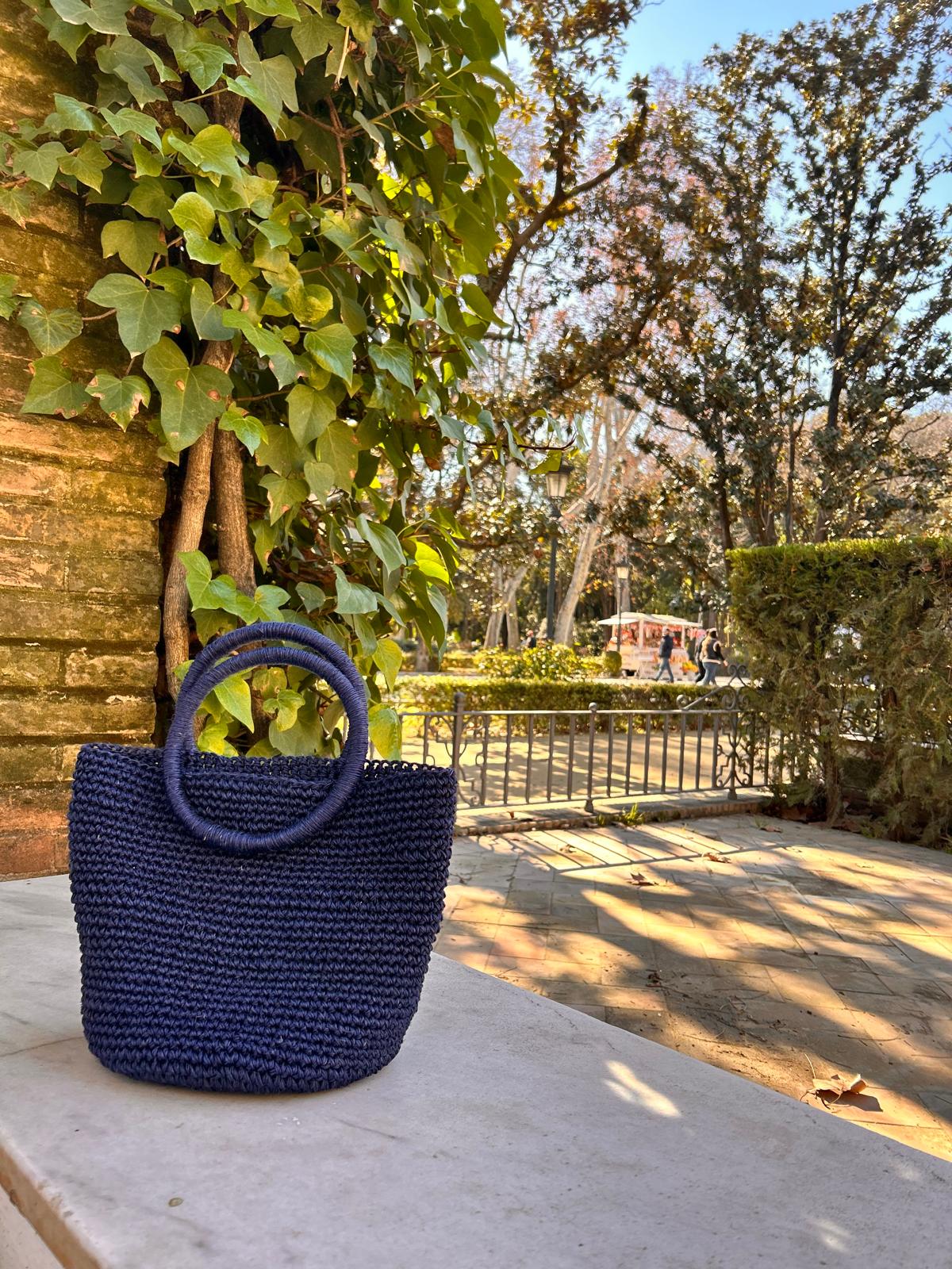 Bolso "Cloe"  grande asa redonda azul Klein