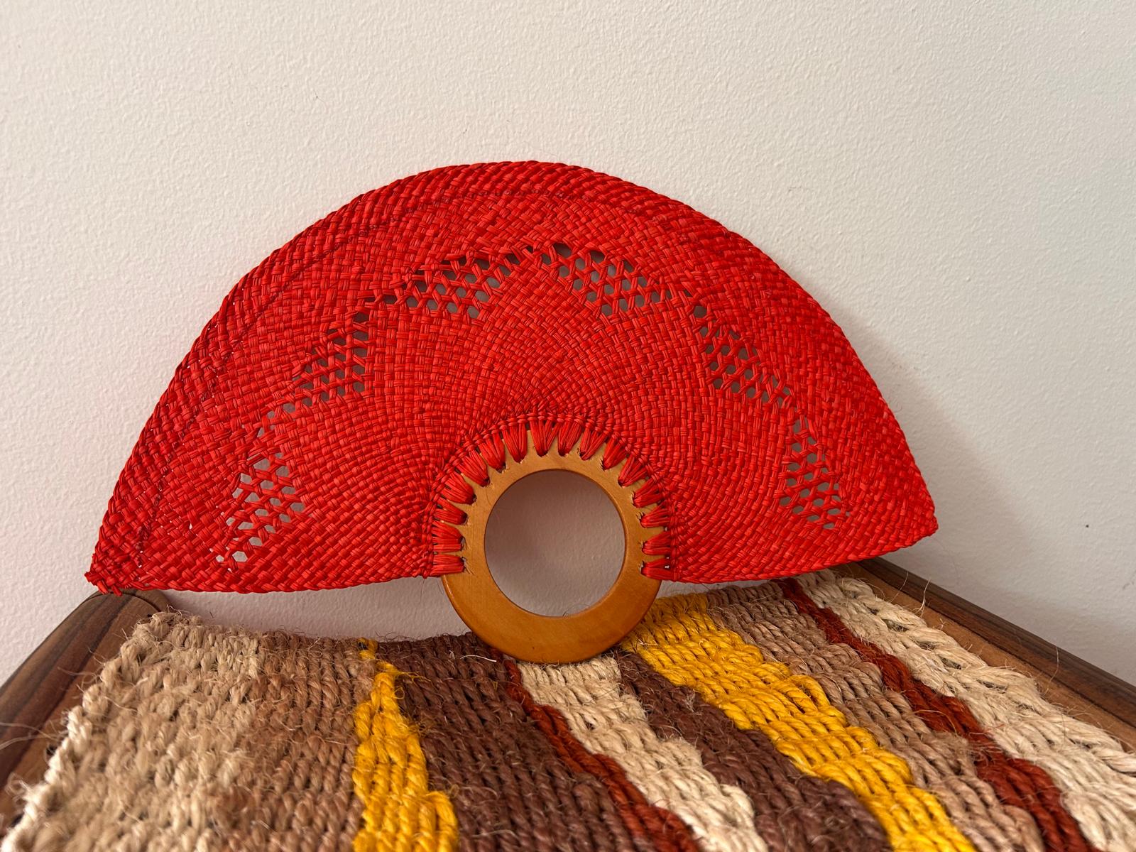 Abanico "Muiscas" rojo cenefa