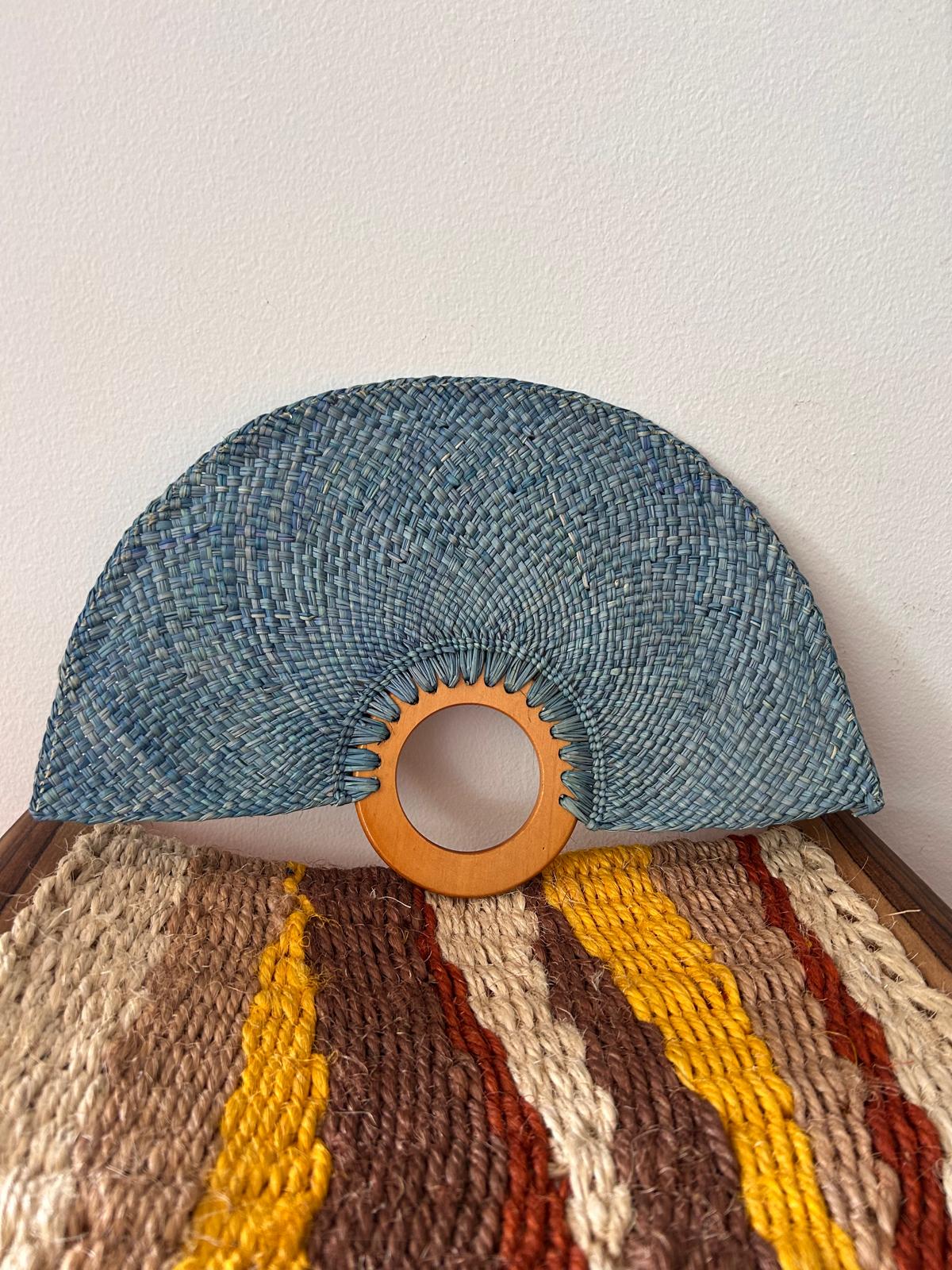 Abanico "Muiscas" turquesa