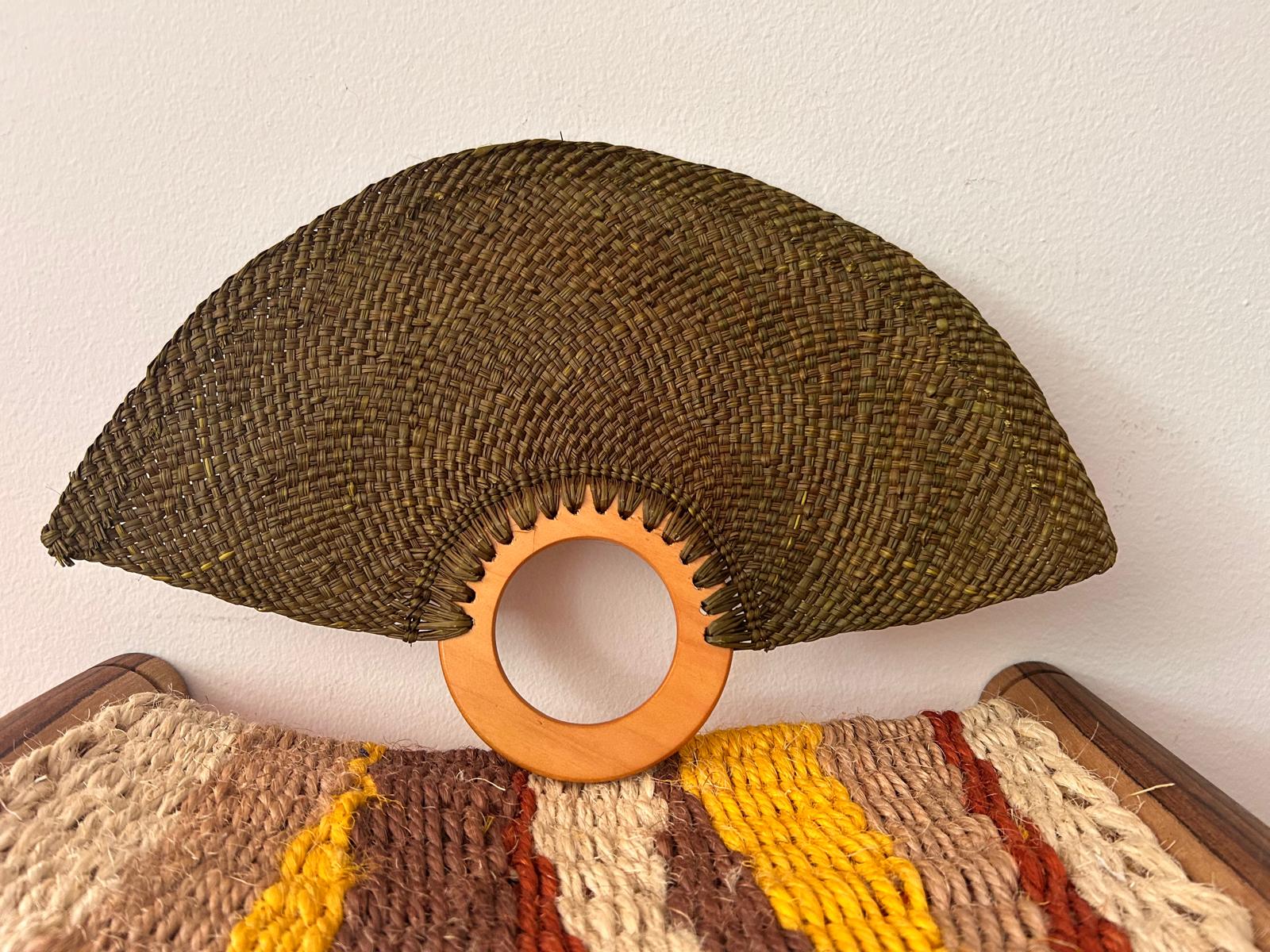 Abanico "Muiscas" verde oscuro