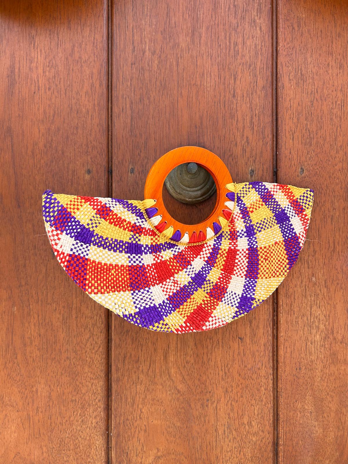 Abanico "Muiscas" caleidoscopy morado y rojo