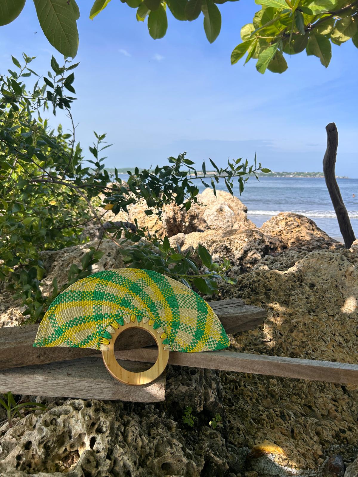 Abanico "Muiscas" caleidoscopy verde y amarillo