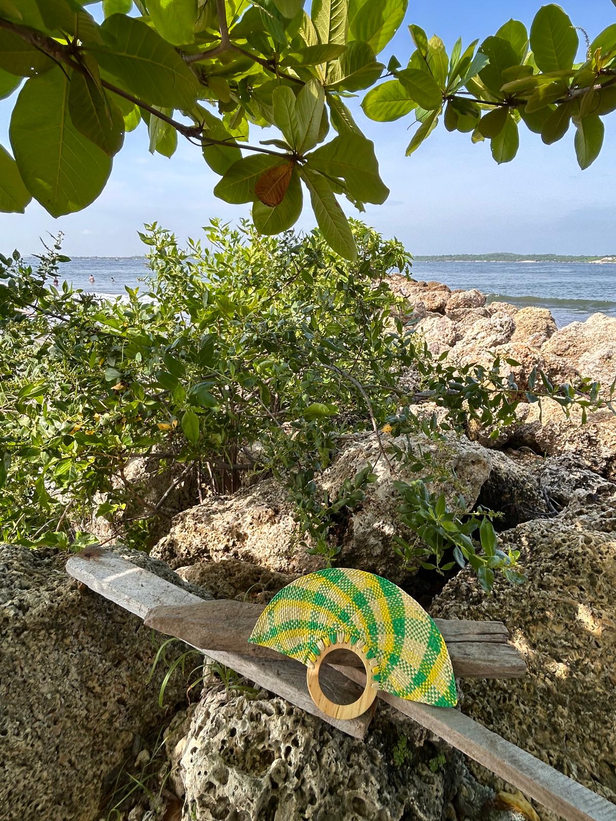 Abanico "Muiscas" caleidoscopy verde y amarillo