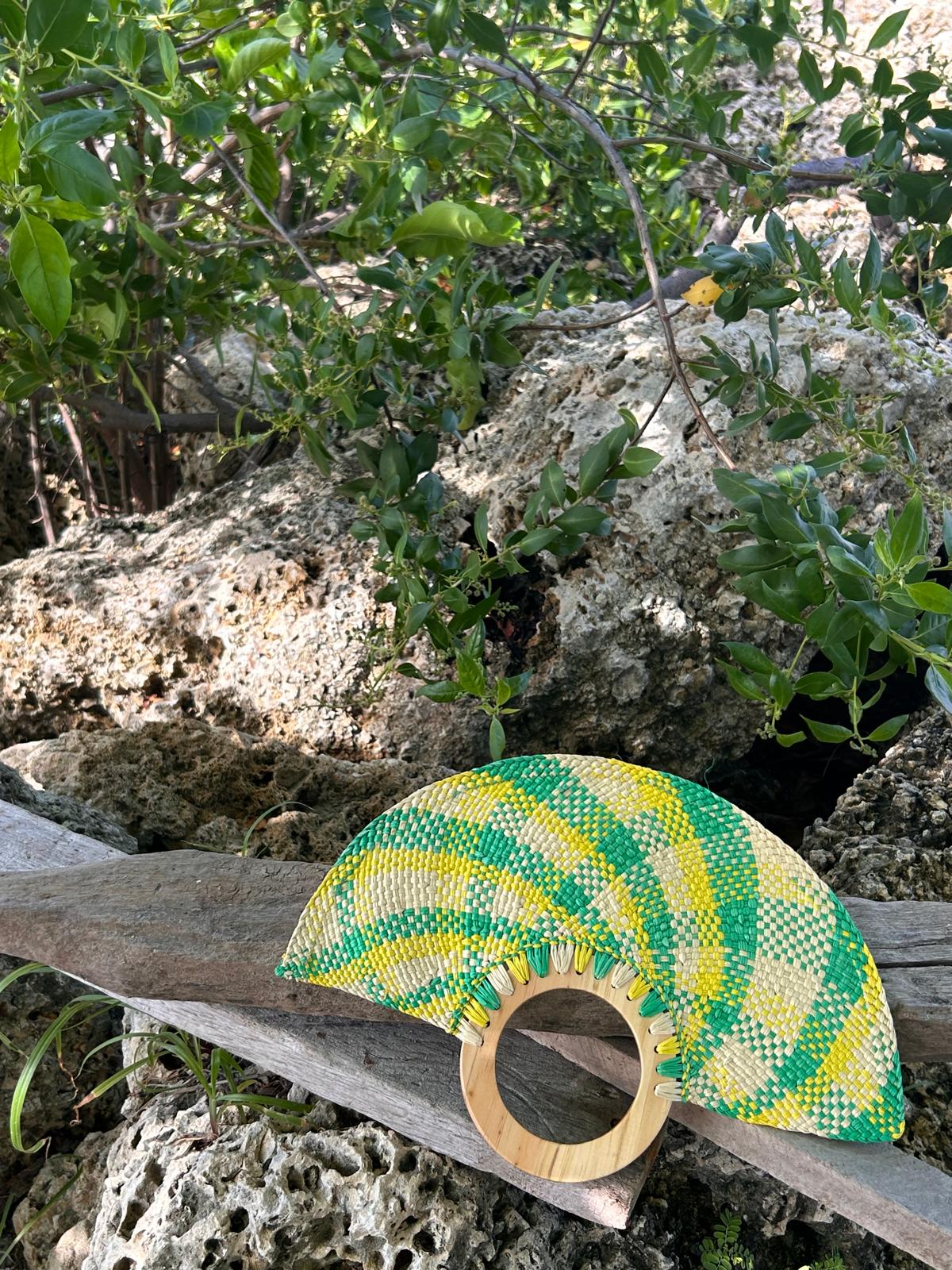 Abanico "Muiscas" caleidoscopy verde y amarillo