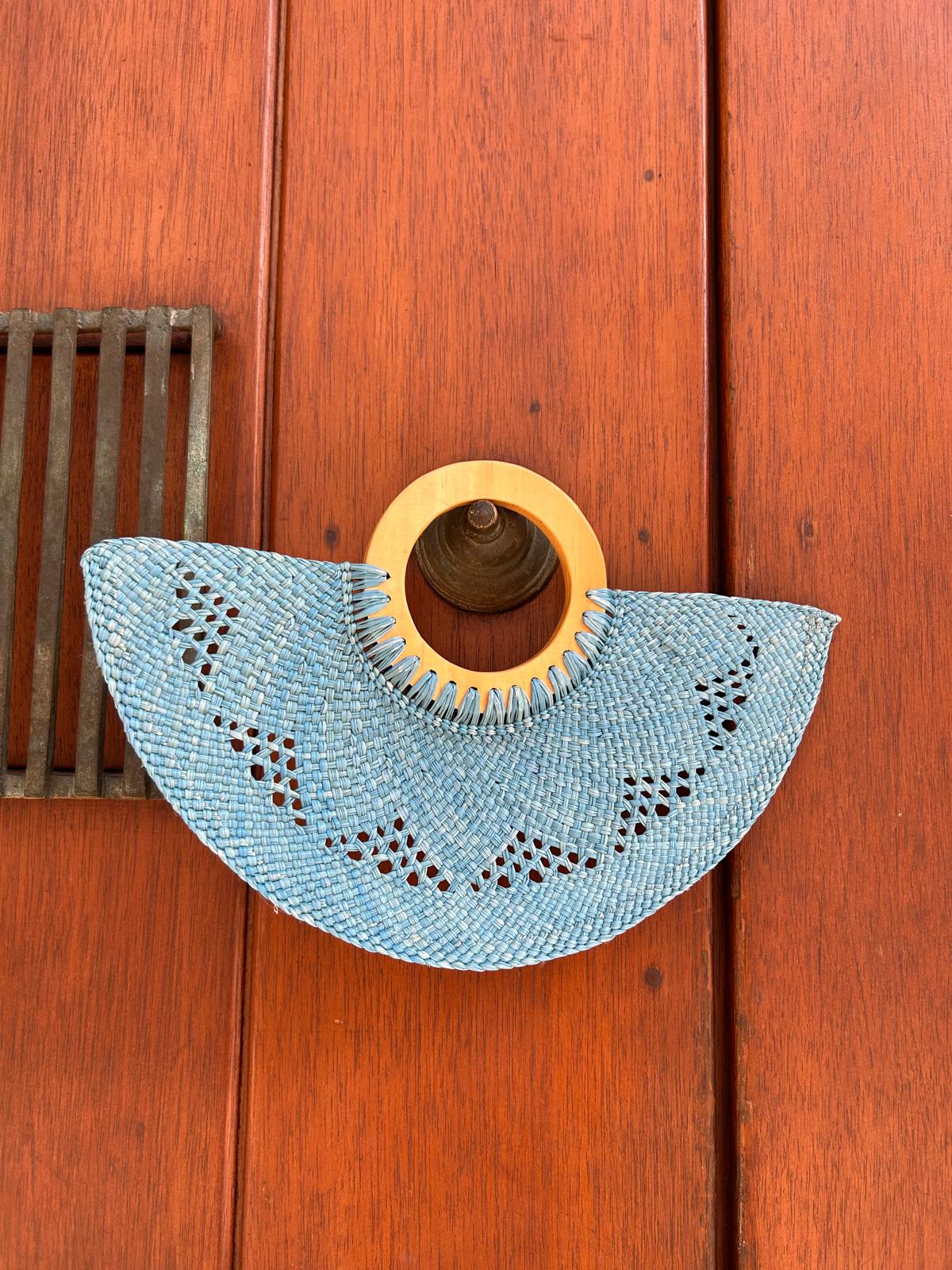 Abanico "Muiscas" celeste