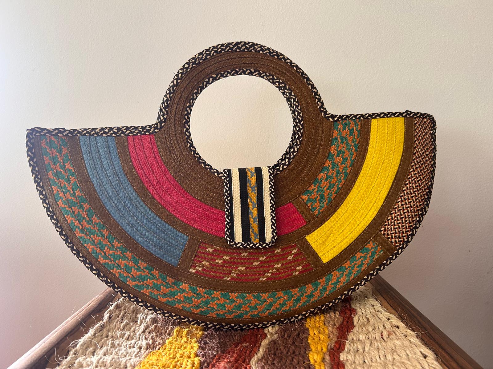 Bolso "Guatapé" fresón con asa tejida 02