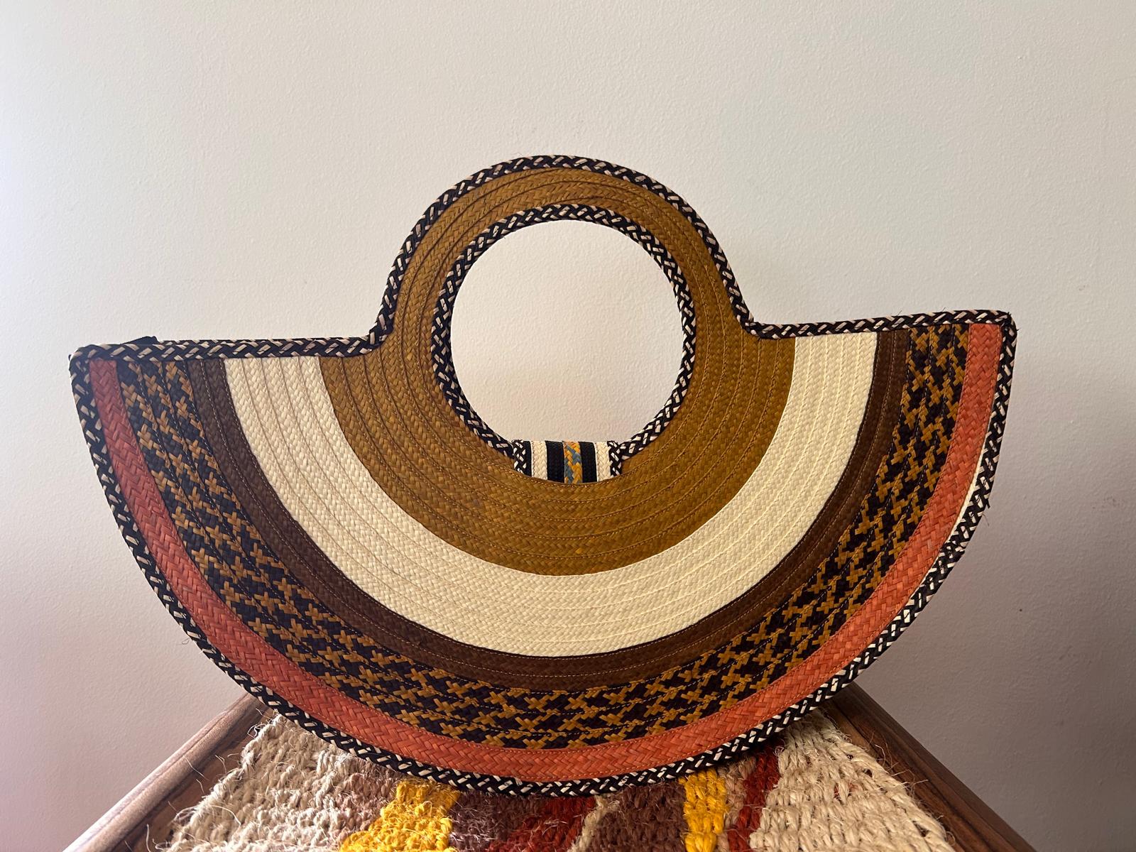 Bolso "Guatapé" fresón con asa tejida 04