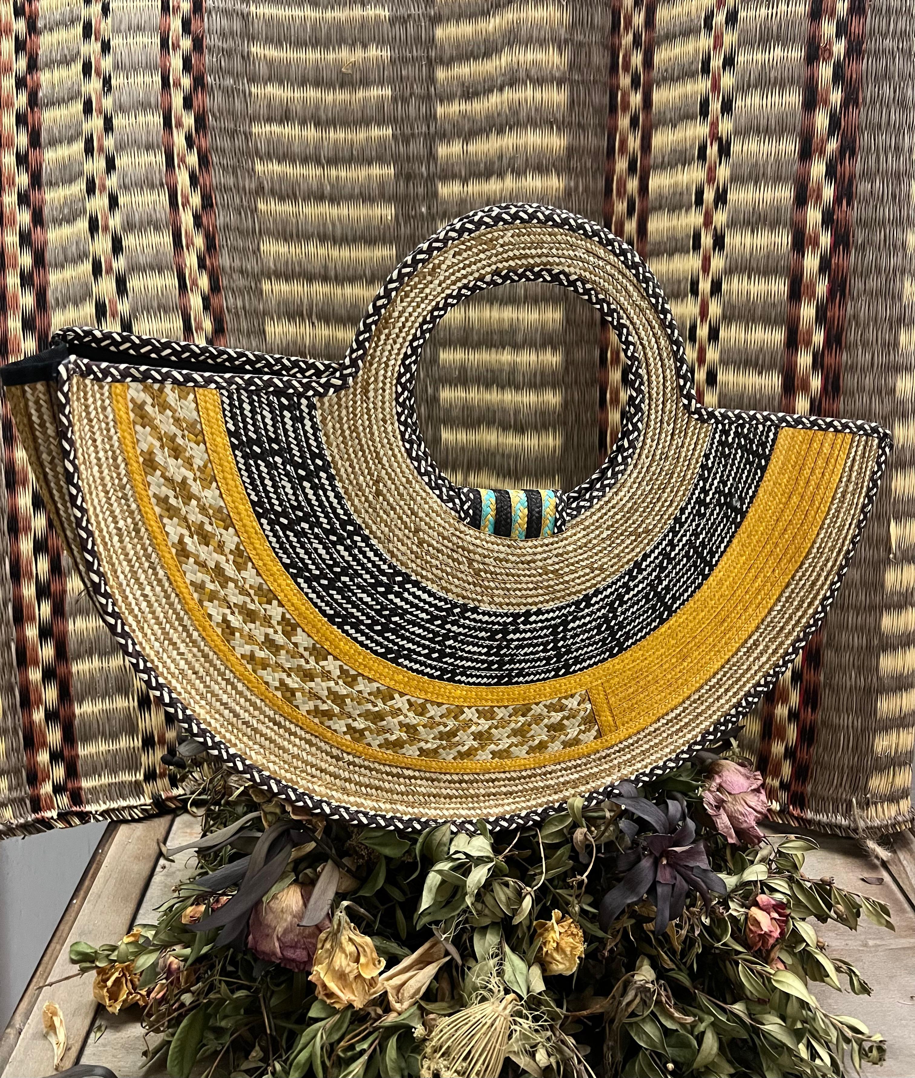 Bolso "Guatapé" fresón con asa tejida 01