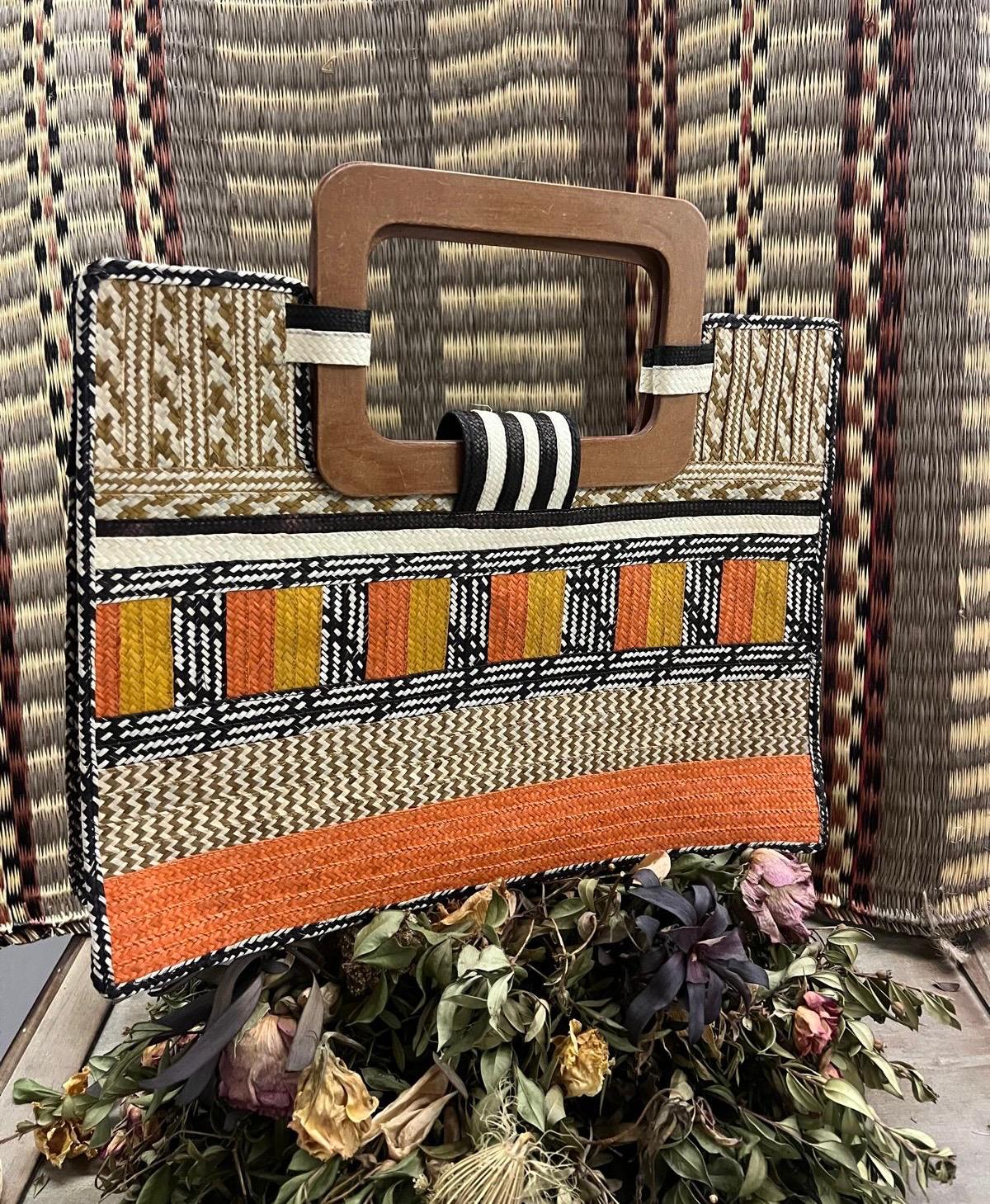 Bolso "Guatapé" asa rectangular azul y rosa 02