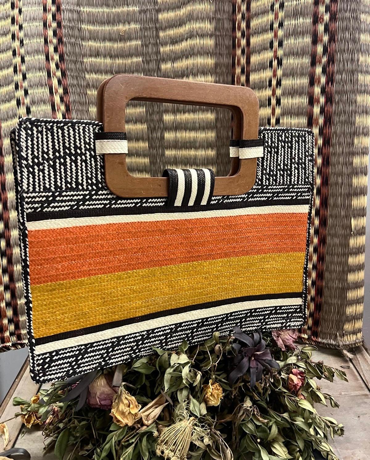 Bolso "Guatapé" asa rectangular azul y rosa 03