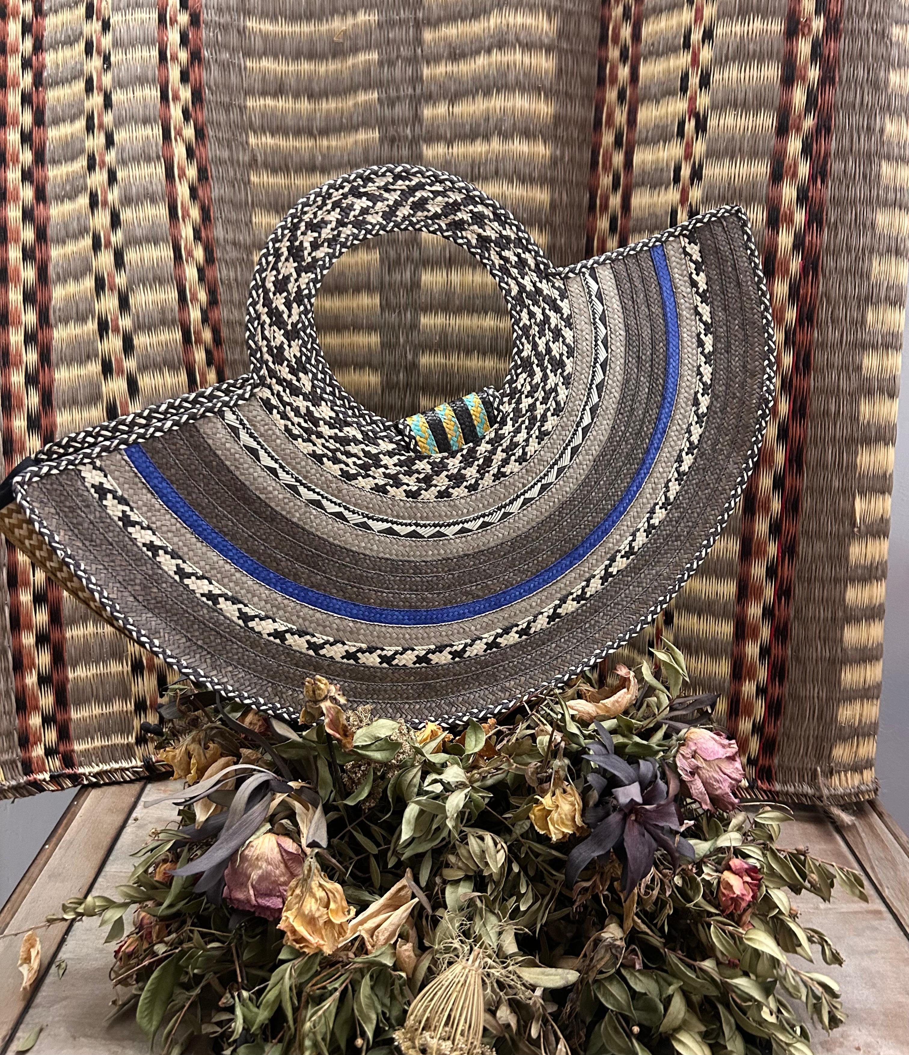 Bolso "Guatapé" fresón con asa tejida 03