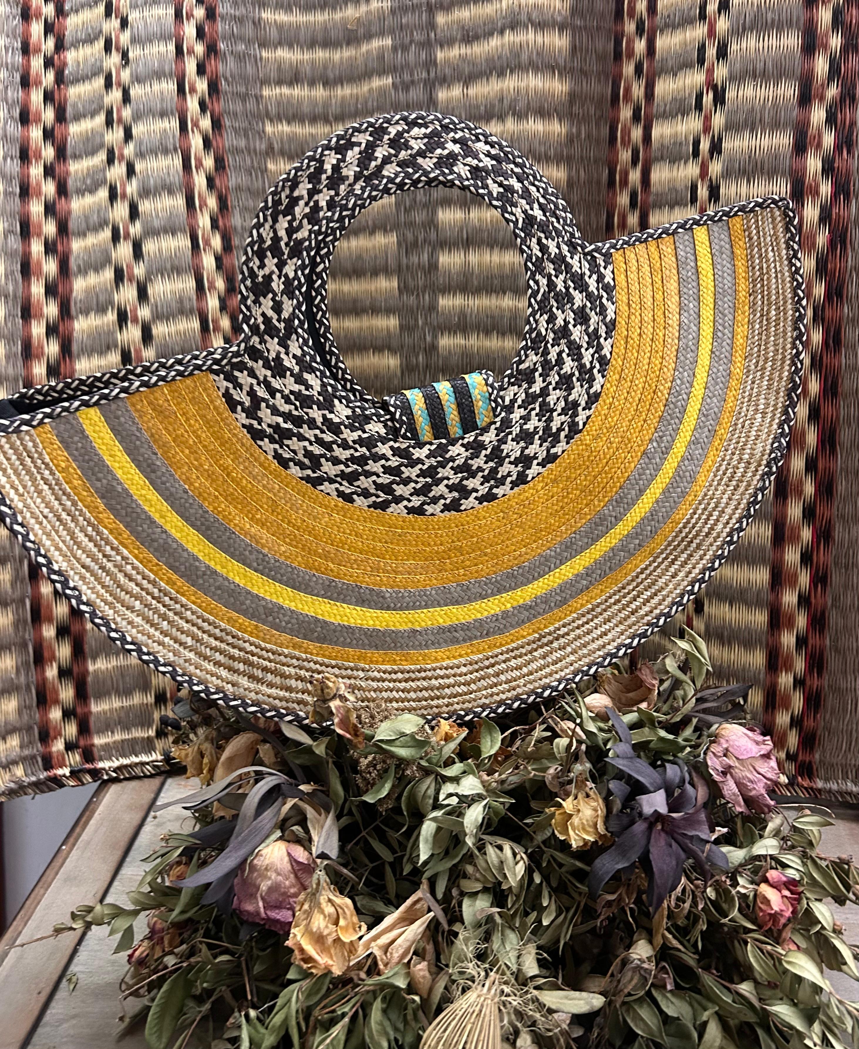 Bolso "Guatapé" fresón con asa tejida 07