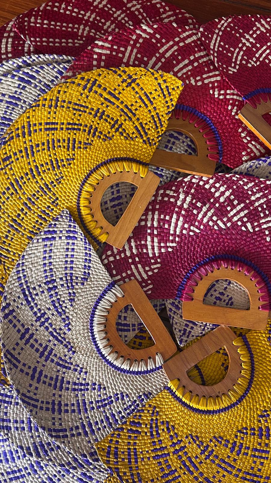 Abanico "Muiscas" arena y morado