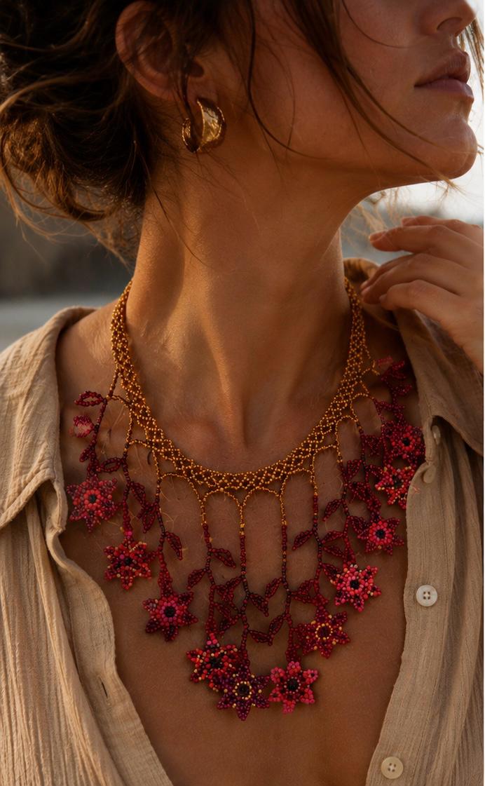 Collar "Cascada de flores" rojo