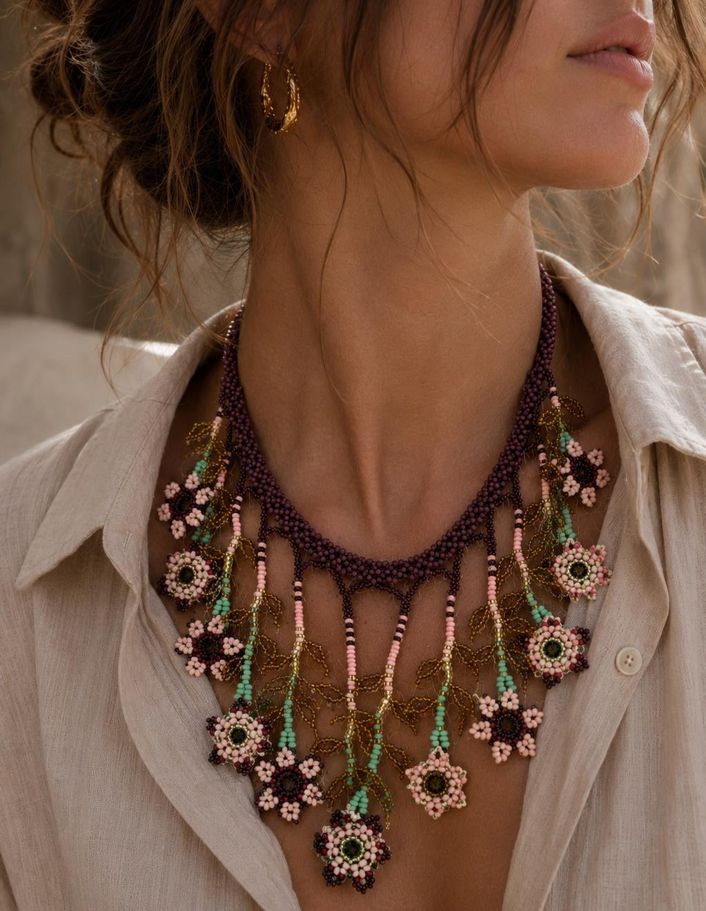 Collar "Cascada de flores" nude