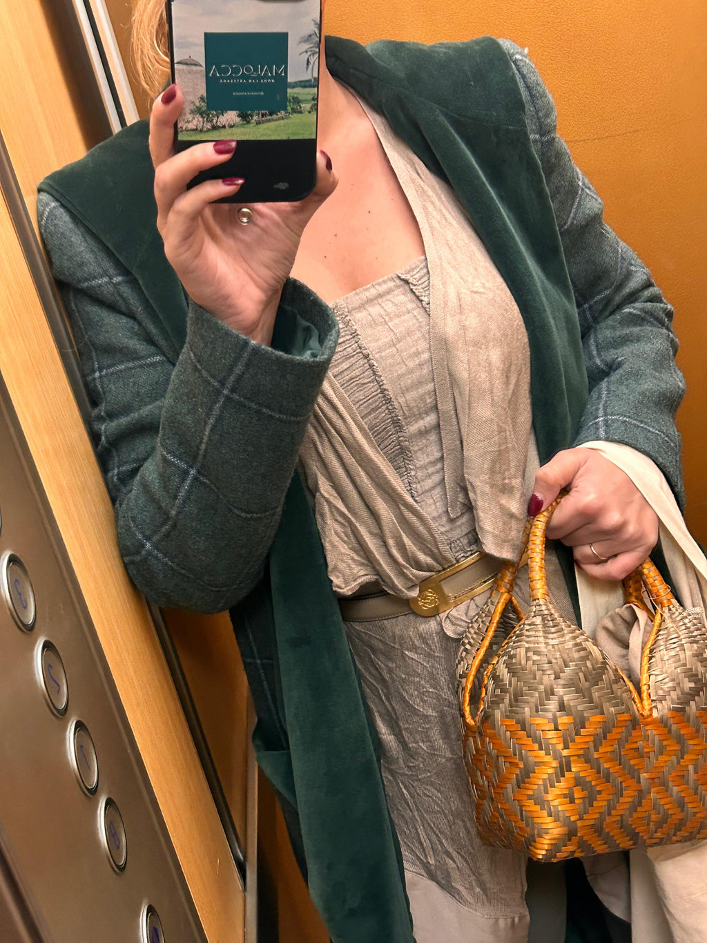 Bolso "Mini Brunita" triángulos gris verdoso