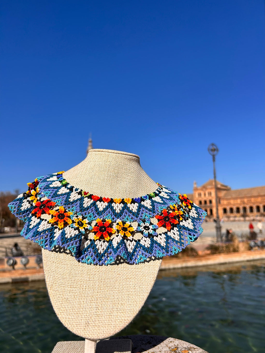 Collar "Babero" azulón