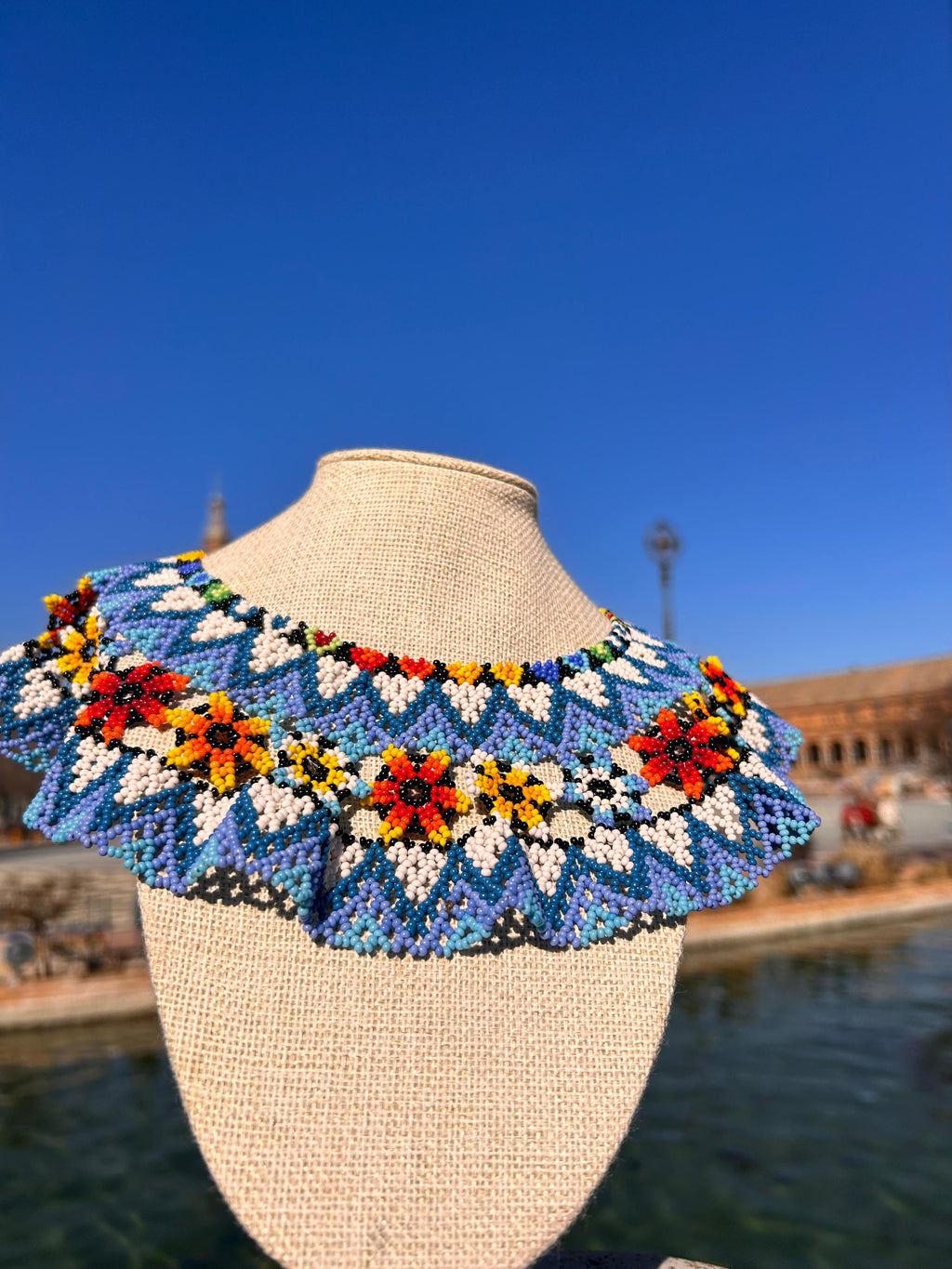 Collar "Babero" azulón