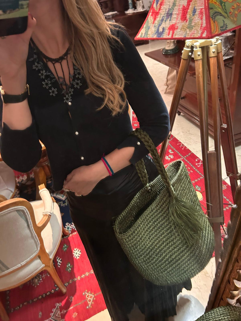 Collar "Cascada de flores" negro